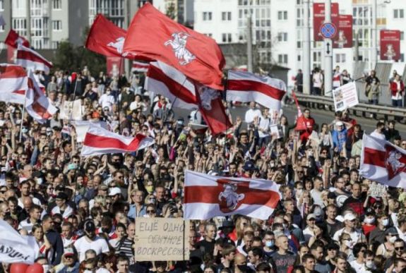 Románia százezer euróval segíti a fehérorosz civileket és független sajtót