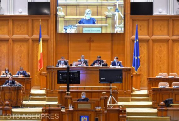 Kedden dönt a parlament a 40 százalékos nyugdíjemelésről
