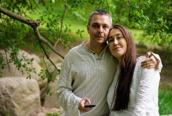 Szabó T. Anna és Dragomán György indítja a rendhagyó irodalomórák sorát Marosvásárhelyen