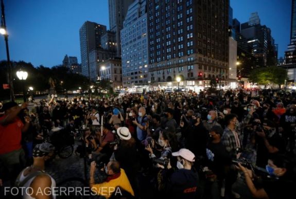 Zavargás volt Louisville-ben, két rendőrt meglőttek