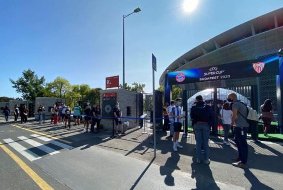 Nagyon sok Bayern-drukker az utolsó pillanatban lemondta a budapesti Szuperkupa-döntőt