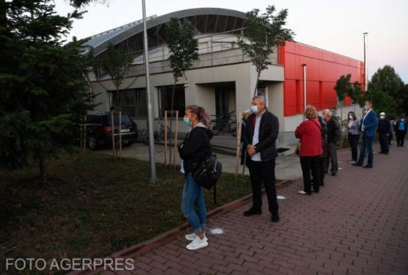 Helyhatósági választások: a 8 órás részvételi adatok