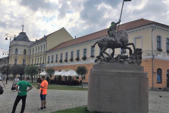 Jogerős: nem kell kitűzni a román zászlót a sepsiszentgyörgyi városháza tornyára