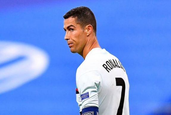 Koronavírusos lett minden idők egyik legjobb labdarúgója