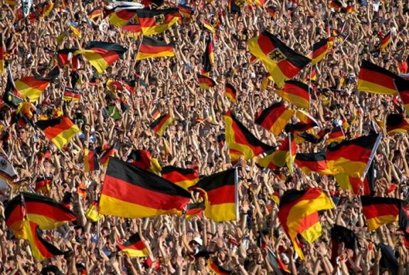 A koronavírus miatt visszaesett a bevándorlás, csökkent Németország lakossága