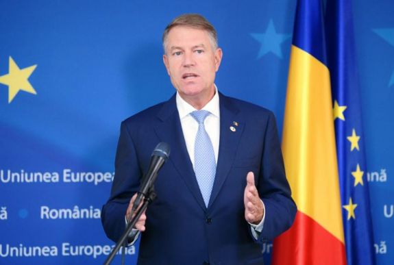 Volt alkotmánybíró: az államfőn múlik, hogy lesznek-e december 6-án választások