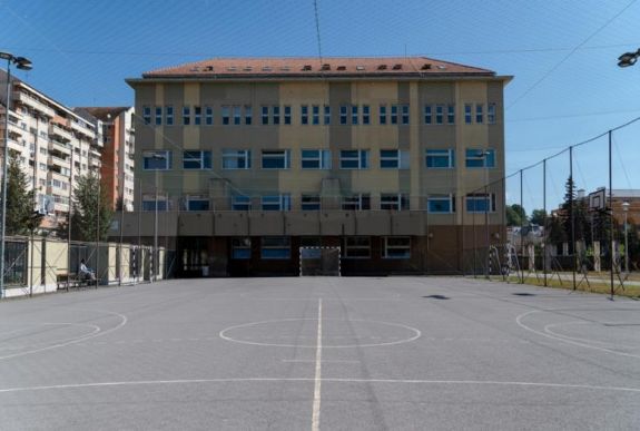 Felfüggesztik az oktatást Csíkszereda és Székelyudvarhely tanintézményeiben