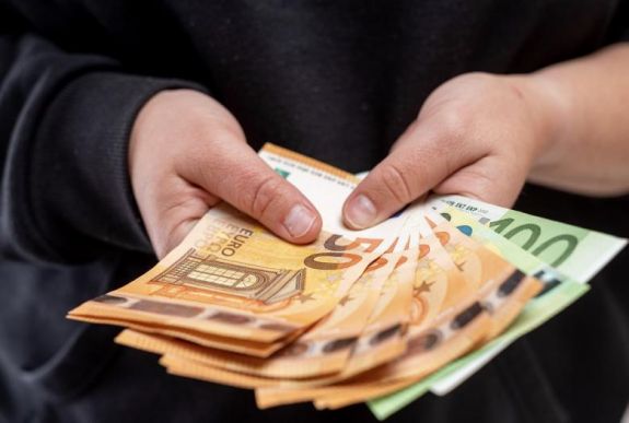 Támogatások forgótőkére: „ingyen” 150 ezer eurót igényelhetnek a cégek