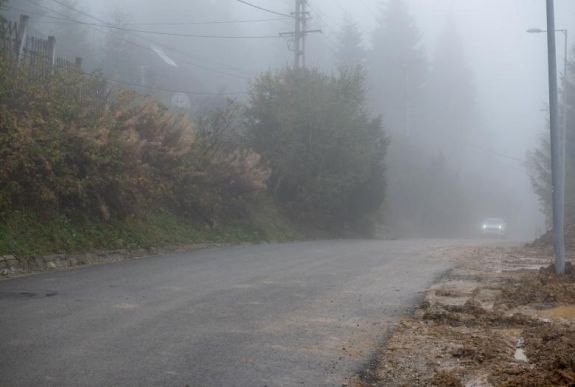 Sűrű köddel indul a reggel Székelyföldön