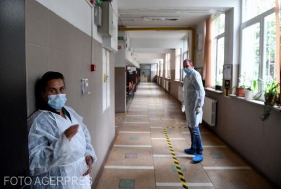 Koronavírus: Romániában a második legmagasabb a kéthetes halálozási ráta egész Európában