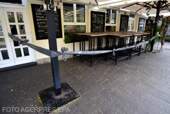 Bezárnak a boltok, vendéglők és szállodák Szlovéniában