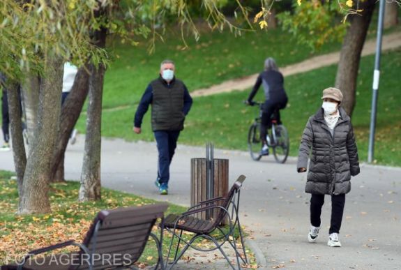 Új korlátozásokat vezetnek be szerdától Brassóban és Besztercén