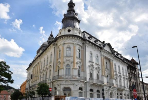 Élni szeretne elővásárlási jogával a kolozsvári önkormányzat a New York szálló esetében