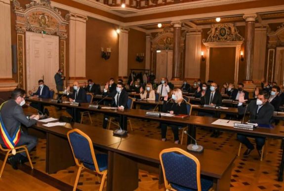 Az RMDSZ aradi polgármesterjelöltje még most sem tette le a tanácsosi esküt