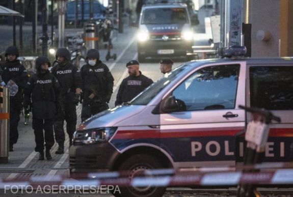 Hajtóvadászat indult Ausztriában a bécsi merényletsorozat tettesei után