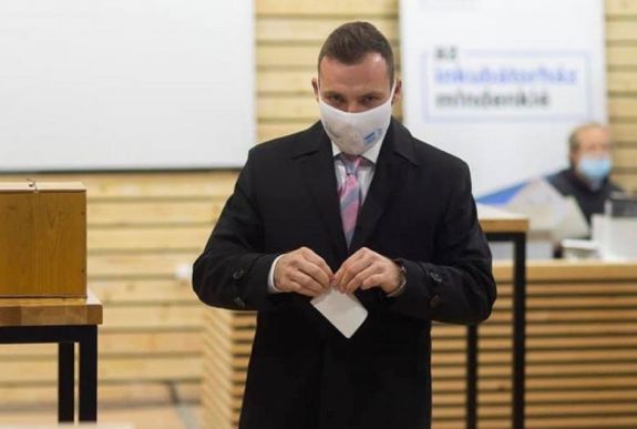 Maradtak a régi alelnökök Hargita Megye Tanácsának élén