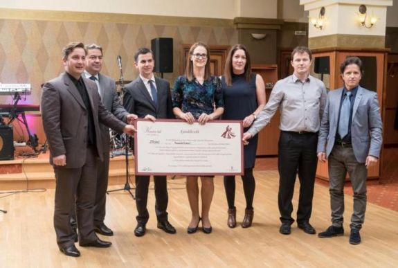 Hátrányos helyzetű diákokat támogat a Csíki Vállalkozók Egyesülete és a magyar főkonzulátus