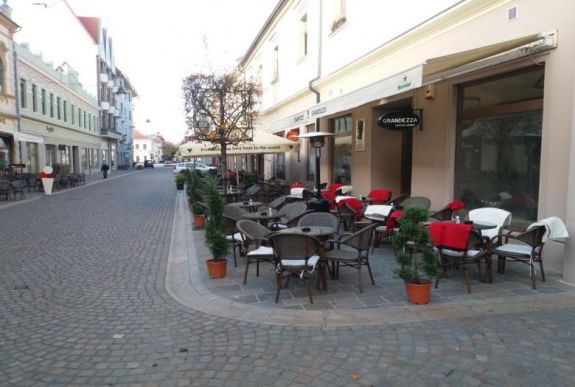 Tetszhalott állapotba dermedt a vendéglátóipar – segítséget a kormánytól egyelőre nem kaptak