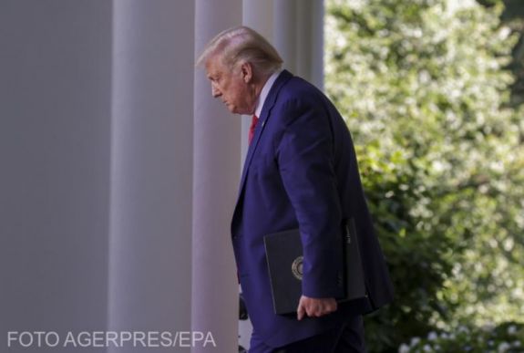 Trump szerint tömeges csalás volt az elnökválasztáson, de ha az elektorok Bident választják, átadja a Fehér Házat