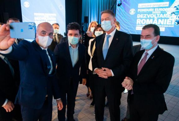 Bolhából elefánt: történelmi pillanatként mutatta be a kormány a helyreállítási tervet