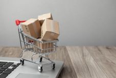 Egy felmérés szerint átlagosan ennyit szándékozunk költeni a „fekete pénteken”