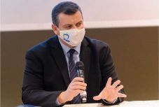 A PMP a törvényhozók és polgármesterek különnyugdíjának eltörlését szorgalmazza ismét