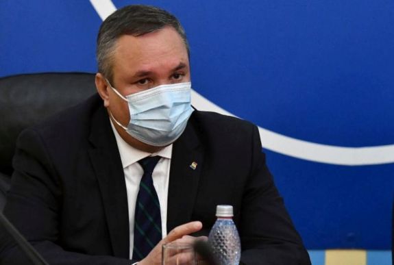 Nicolae Ciucă átvette ügyvivő miniszterelnöki mandátumát
