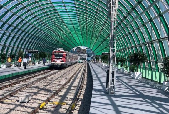 Vasárnaptól HÉV közlekedik Bukarest és a Henri Coandă reptér között, a menetjegy ára négy lej