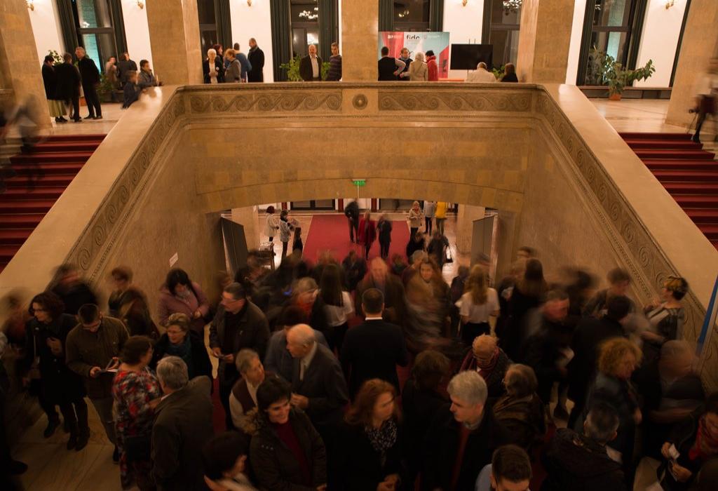 Színházi maraton Brassóban, határon túli kitekintéssel