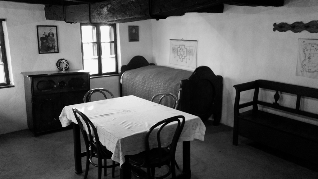 Ebben a szobában született Ady Endre, és ez maradt a szobája, amíg föl nem épült a kúria