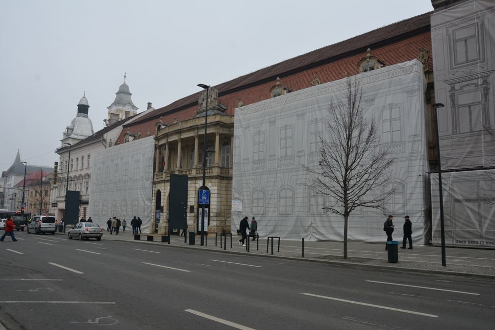 Maszkot visel a Múvészeti Múzeum is 